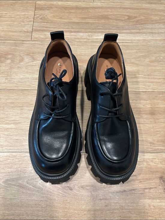 beau today Shoes - Women’s Black Leather Lace-Up Chunky Sole Shoes